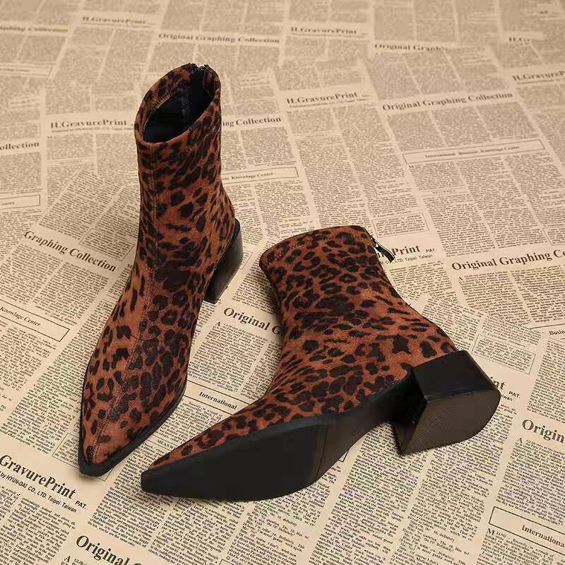 Vintage Fashion Rome - Nuevos botines modernos de tacón bajo